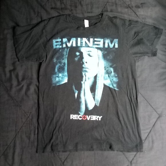 Eminem Recovery Album T-Shirt - Picture 2 of 5